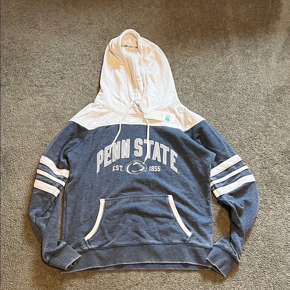 Penn State sweatshirt women’s medium NEW